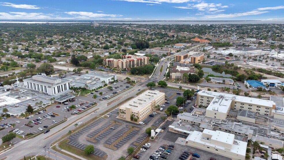 More Photos Of 2525 Harbor Blvd, Port Charlotte Medical For Lease