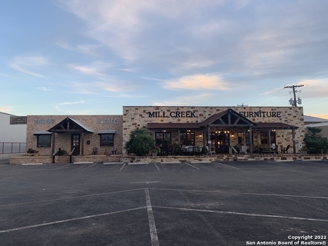 Primary Photo Of 2209 E Main St, Uvalde Showroom For Sale