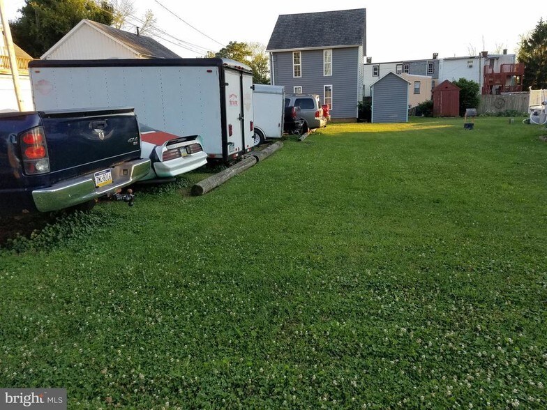 More Photos Of 633 Main St, Denver Apartments For Sale