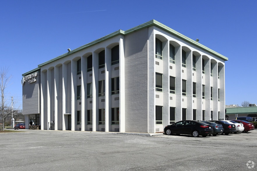 More Photos Of 6315 Pearl Rd, Parma Heights Unknown For Lease