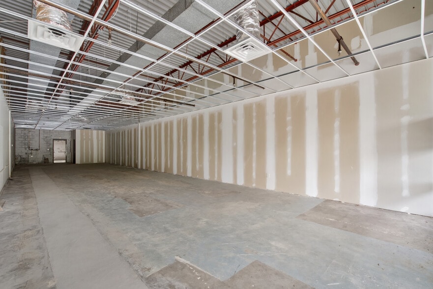 More Photos Of 439-489 N Cannon Blvd, Kannapolis Unknown For Lease