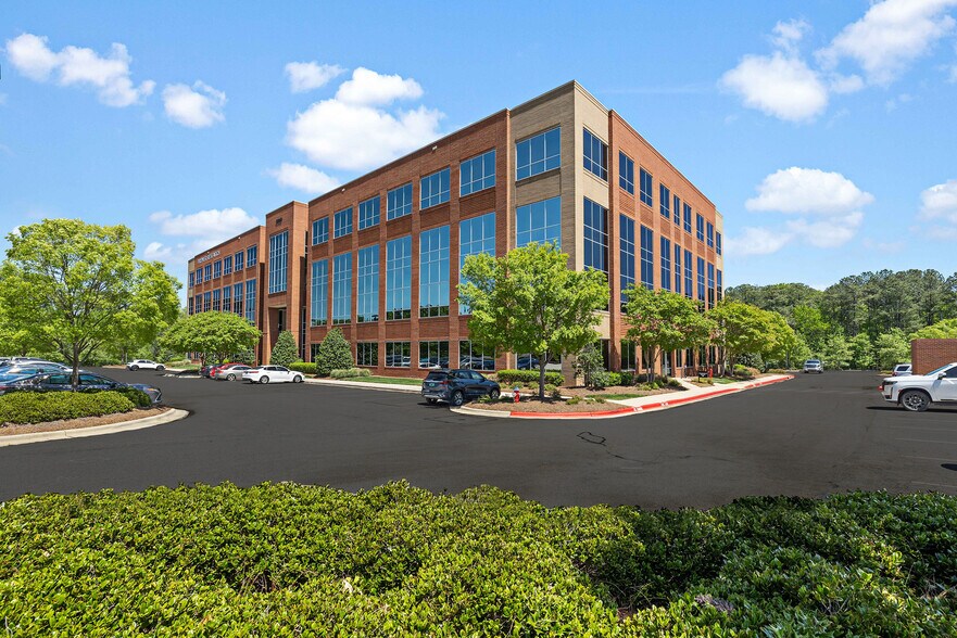 More Photos Of 3800 Paramount Pky, Morrisville Office For Lease