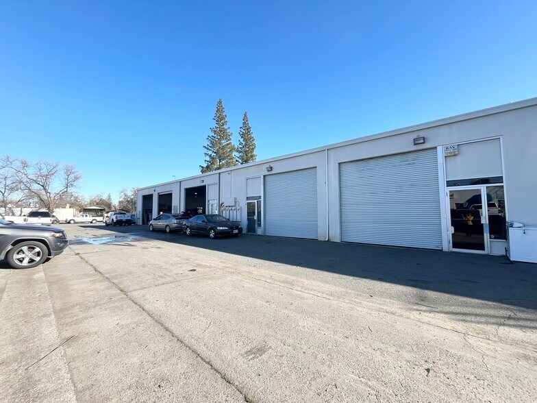 More Photos Of 209 Kenroy Ln, Roseville Warehouse For Sale