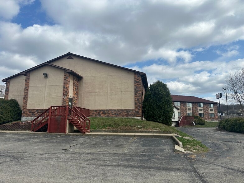 More Photos Of 2700 Wilson Rd, West Middlesex Hotel For Sale