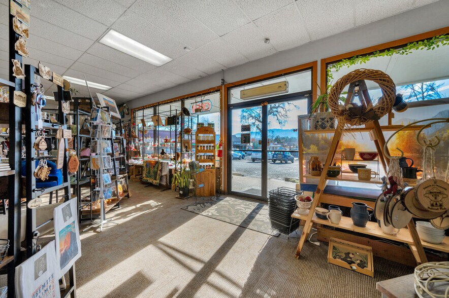 More Photos Of 40120 Hwy 41, Oakhurst Freestanding For Sale