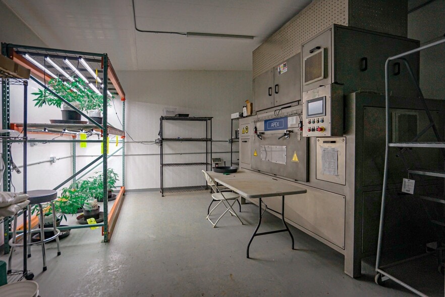 More Photos Of 36900 County Road 32.4, Trinidad Service For Sale