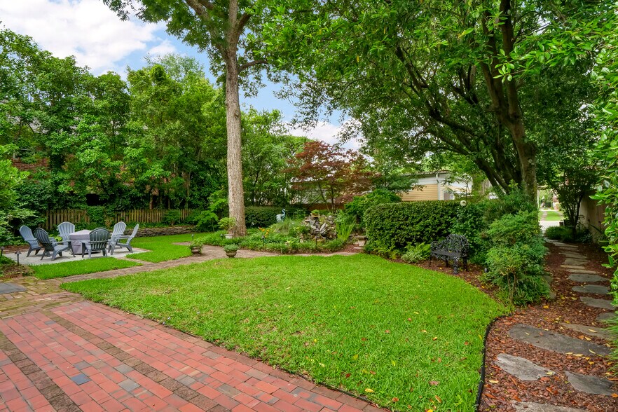 More Photos Of 412 S 3rd St, Wilmington Hospitality For Sale