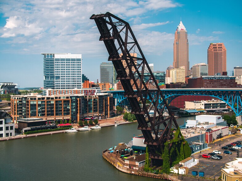 More Photos Of 950 Main Ave, Cleveland Office For Lease