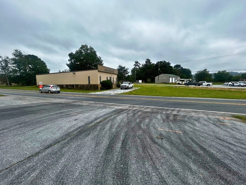 More Photos Of 3937 Chimney Rock Rd, Hendersonville Warehouse For Sale