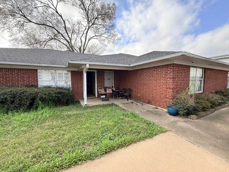 Primary Photo Of 425 Neches St, Jacksonville Office Residential For Sale