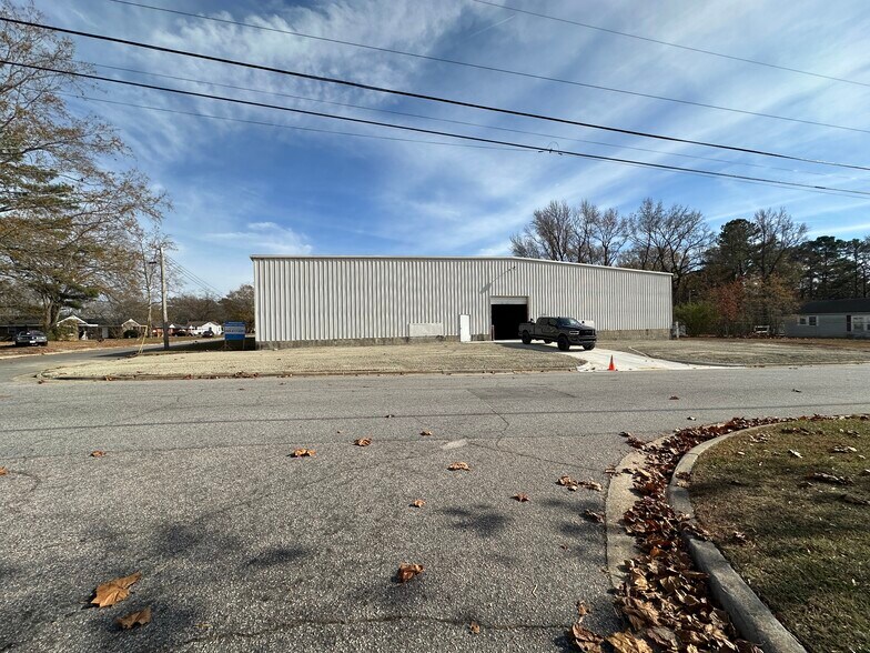 Primary Photo Of 1805 Boone St, Rocky Mount Warehouse For Sale