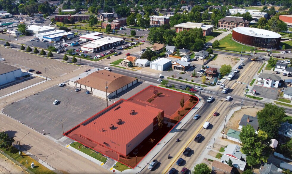 More Photos Of 2107 Blaine St, Caldwell General Retail For Sale