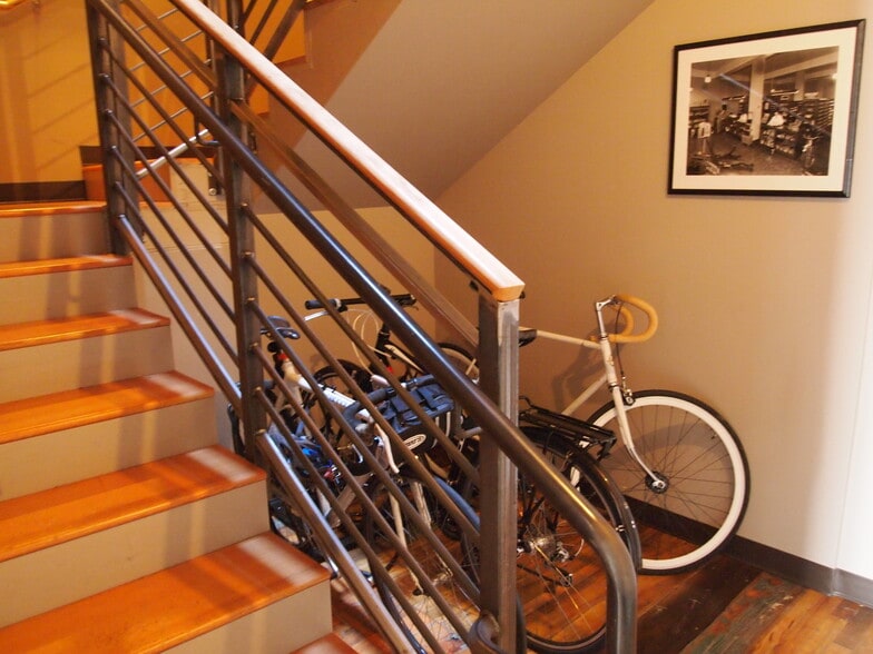 More Photos Of 1517 12th Ave, Seattle Office For Lease