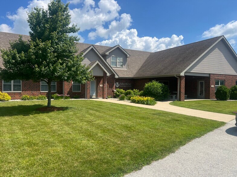 More Photos Of 15-17 Scrementi Ln, Steger Office For Sale
