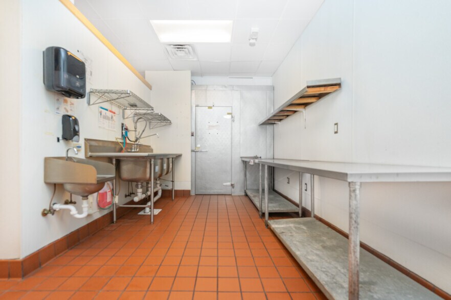 More Photos Of 3162 S Atlantic Ave, Daytona Beach Restaurant For Lease