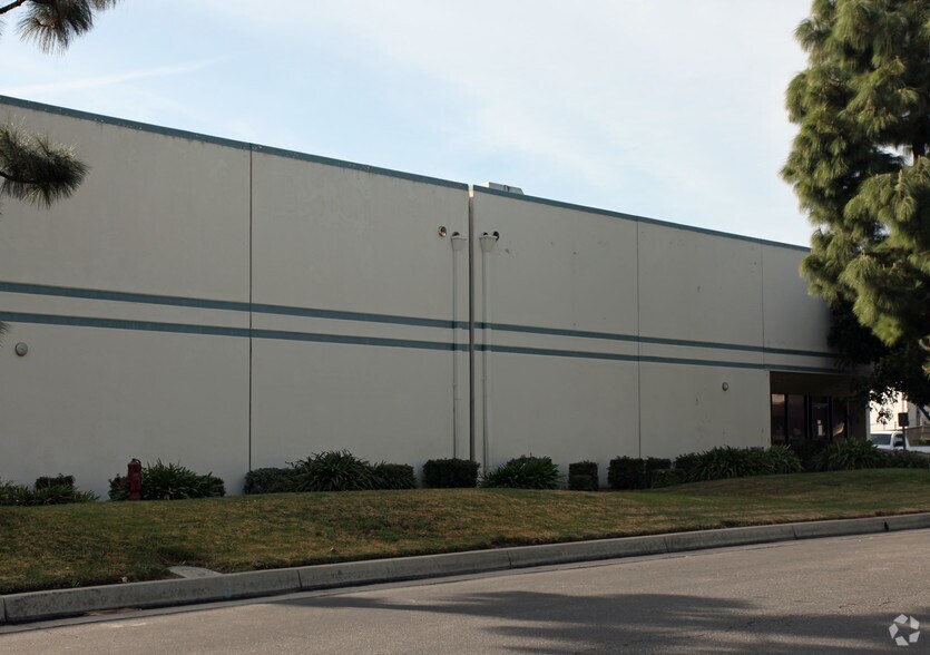 More Photos Of 1610 Fremont Ct, Ontario Warehouse For Lease