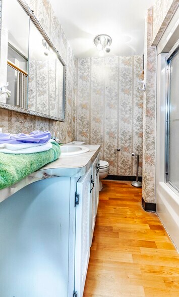 More Photos Of 2 Superior Way, Deptford Warehouse For Sale