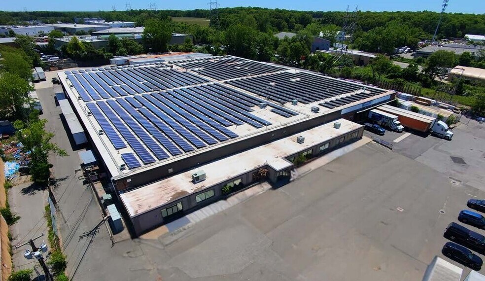 Primary Photo Of 303 Winding Rd, Old Bethpage Warehouse For Lease