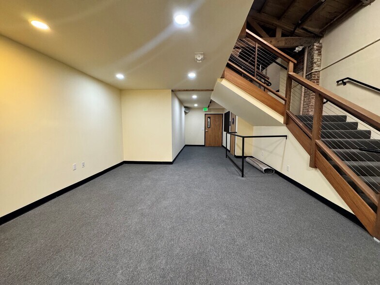 More Photos Of 3608 San Fernando Rd, Glendale Loft Creative Space For Lease