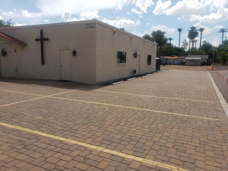 Primary Photo Of 1502 W Northern Ave, Phoenix Religious Facility For Lease
