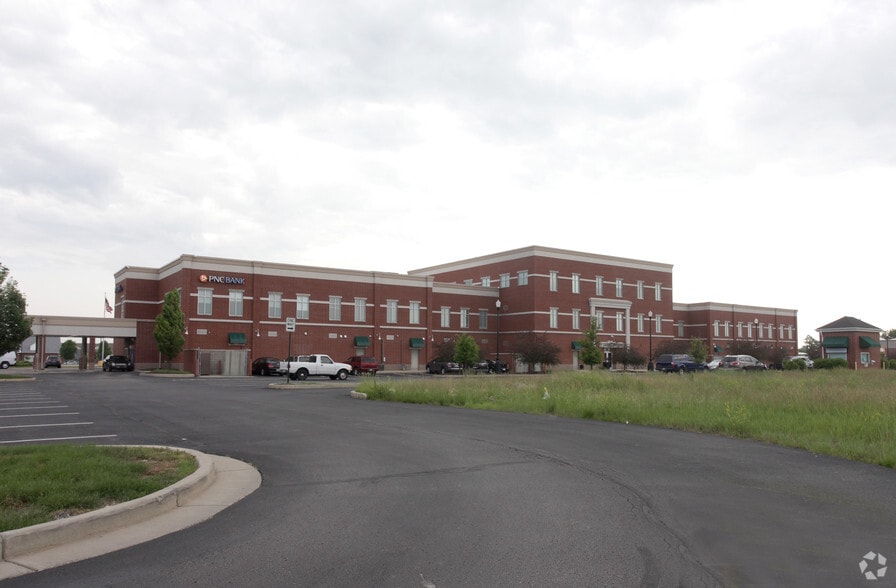 More Photos Of 9105 E 56th St, Lawrence Storefront For Lease