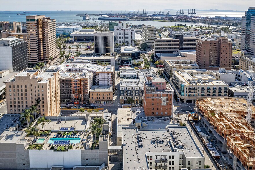 More Photos Of 219 E Broadway, Long Beach Storefront For Lease