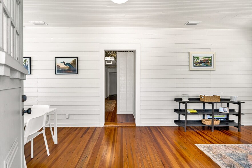 More Photos Of 372 Ahern St, Atlantic Beach Loft Creative Space For Sale