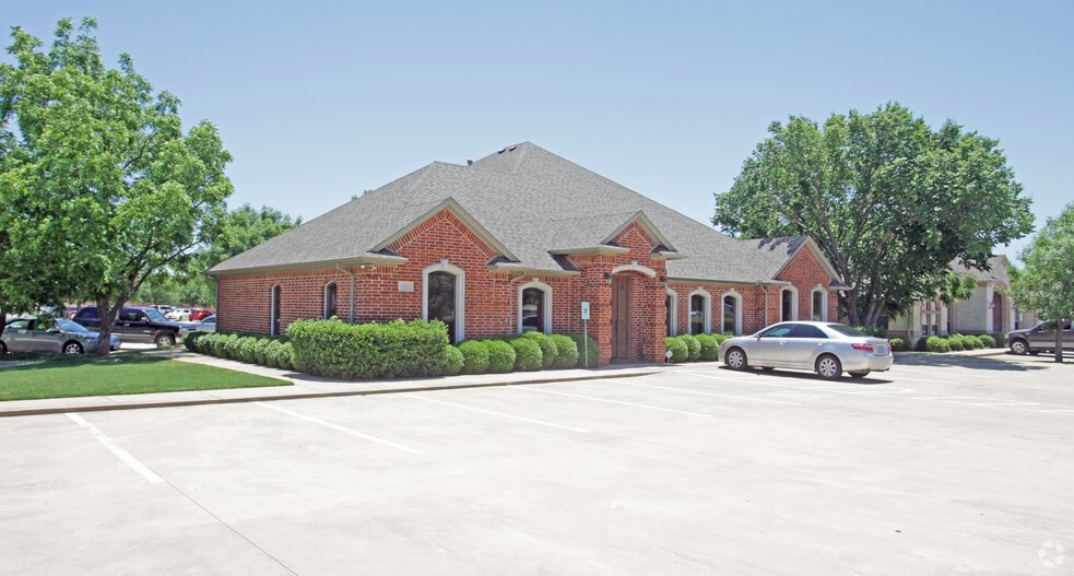 More Photos Of 4201 Gateway Dr, Colleyville Office For Sale