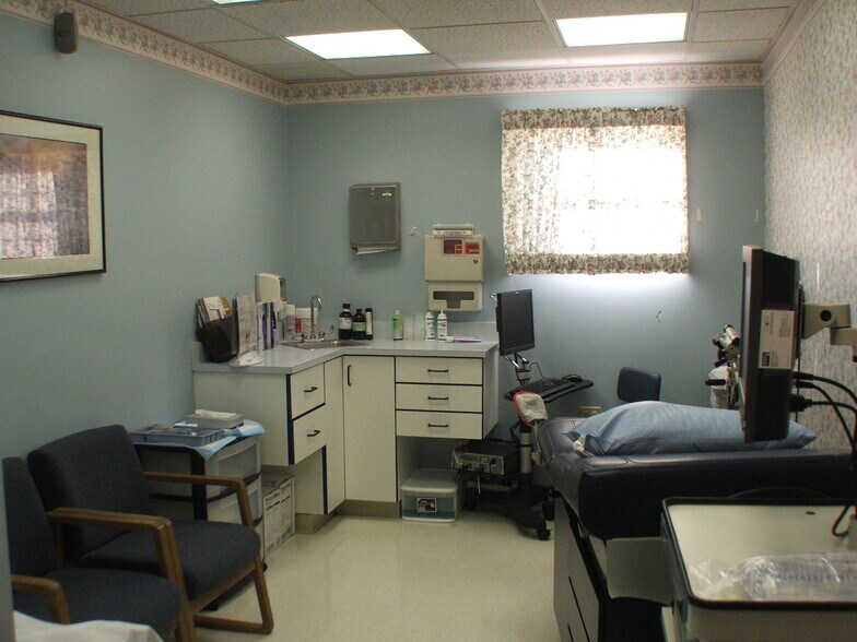 More Photos Of 5 Caldwell Rd, Augusta Medical For Sale