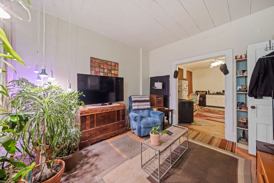 More Photos Of 2236 W 19th St, Chicago Apartments For Sale