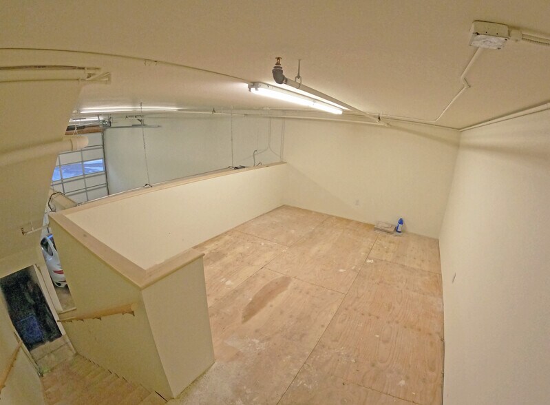 More Photos Of 29320 Industrial Way, Evergreen Self Storage For Sale