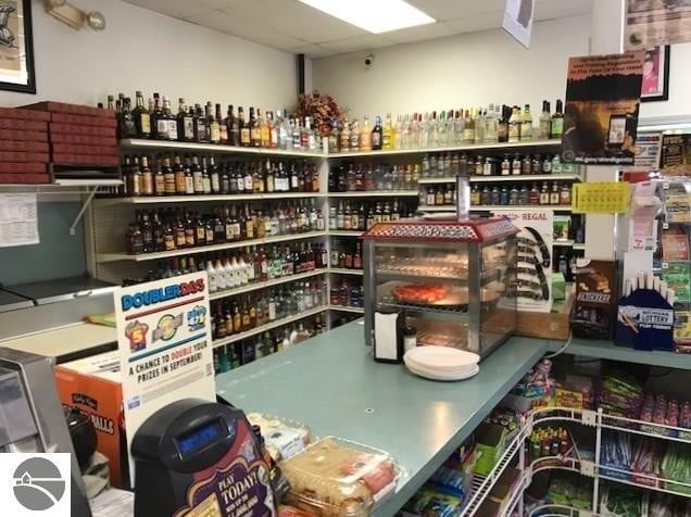 More Photos Of 10673 W Saint Charles Rd, Sumner Service Station For Sale