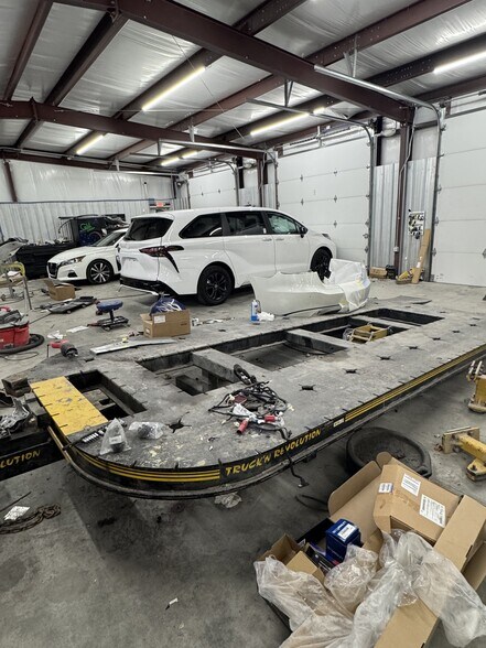 More Photos Of 103 Mabee Ave, Monteagle Industrial For Sale