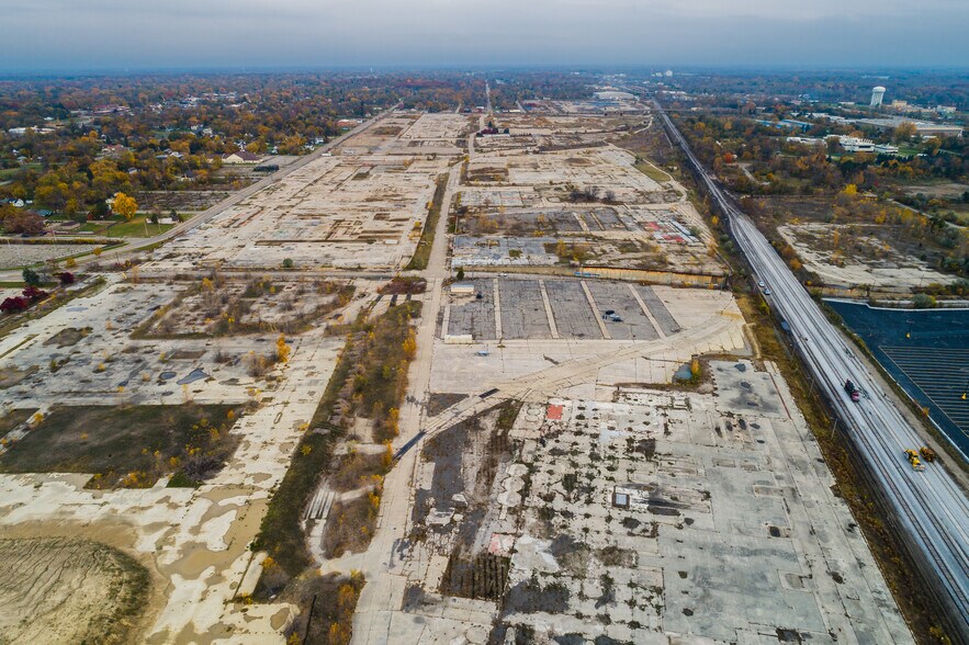 More Photos Of 2201 Industrial Ave, Flint Land For Sale