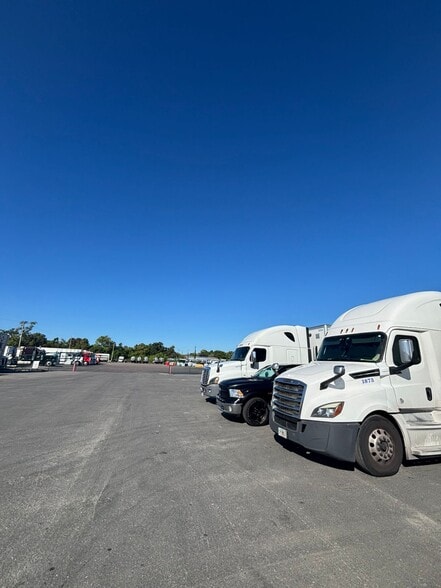 More Photos Of 5911 E Martin Luther King Blvd, Tampa Land For Lease