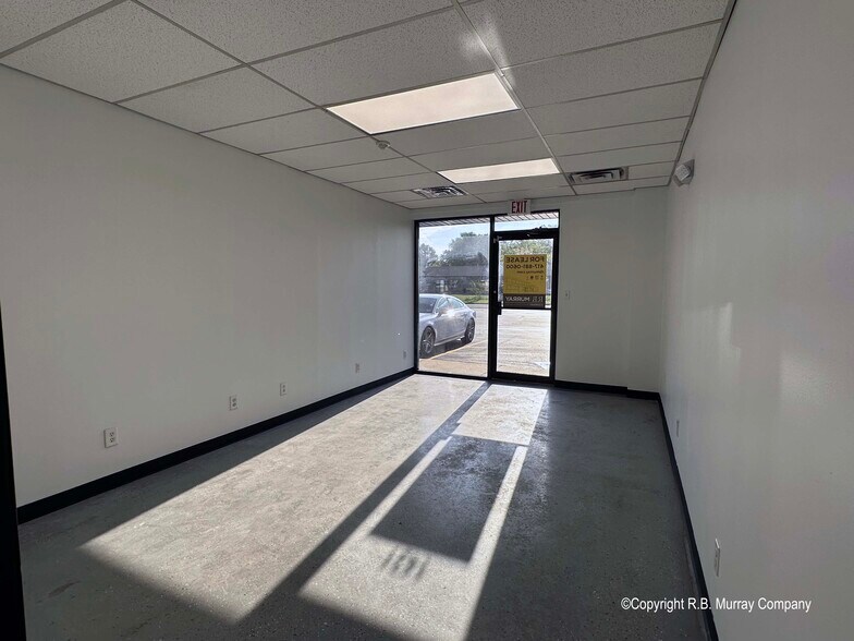 More Photos Of 1425 Enterprise Ave, Springfield Warehouse For Lease