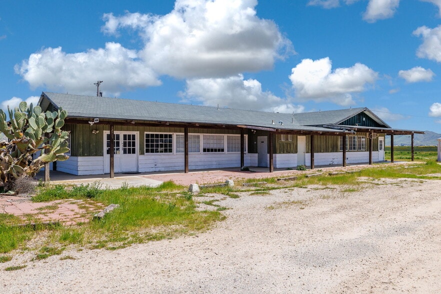 More Photos Of 12900 Soda Lake Rd, Santa Margarita Hotel For Lease