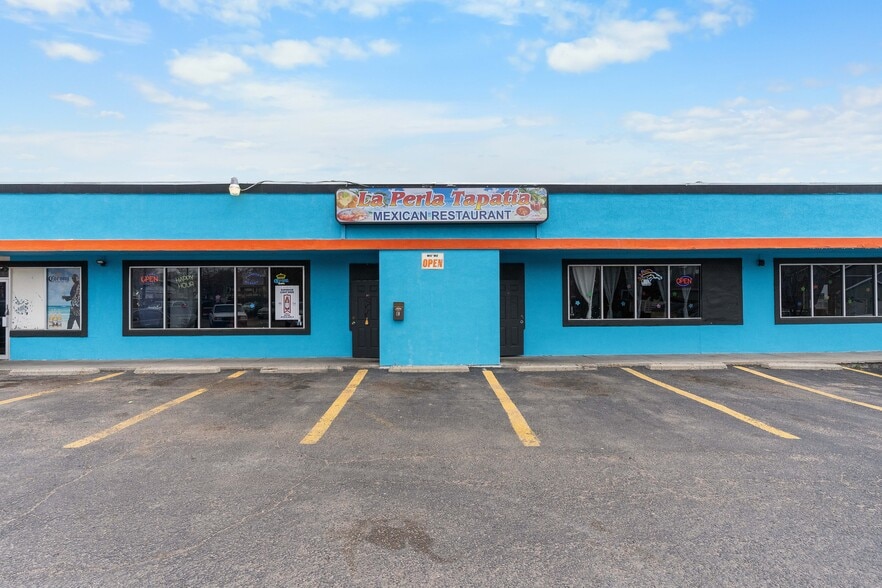 More Photos Of 7575 Broadway St, Denver Restaurant For Sale