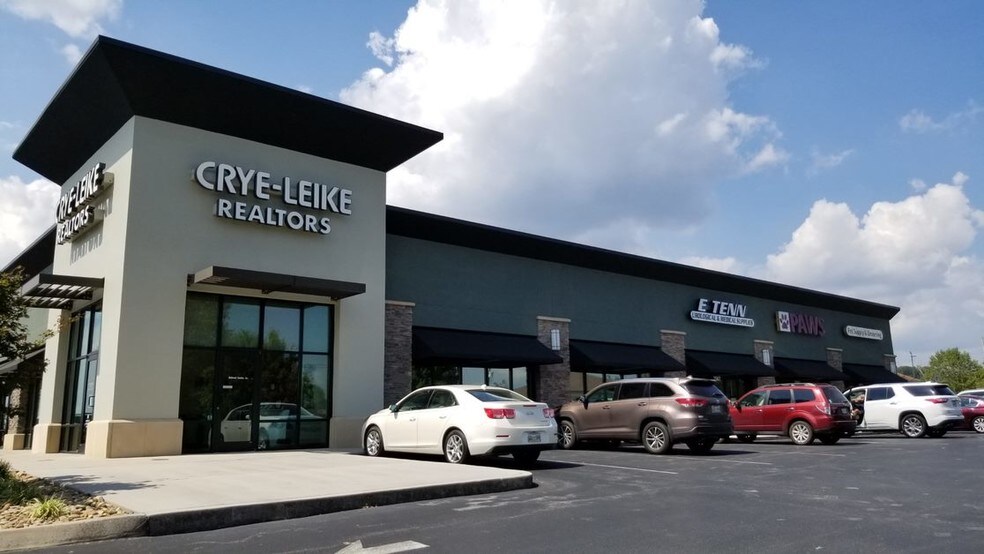 More Photos Of 7531-7569 Barnett Way, Powell General Retail For Lease