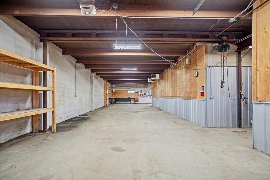 More Photos Of 4415 Burdick Expy E, Minot Office For Lease