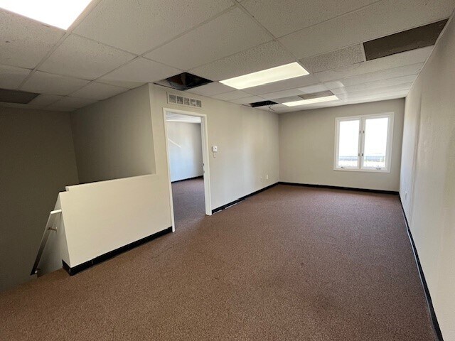 More Photos Of 1231-1241 E Warner Ave, Santa Ana Distribution For Lease