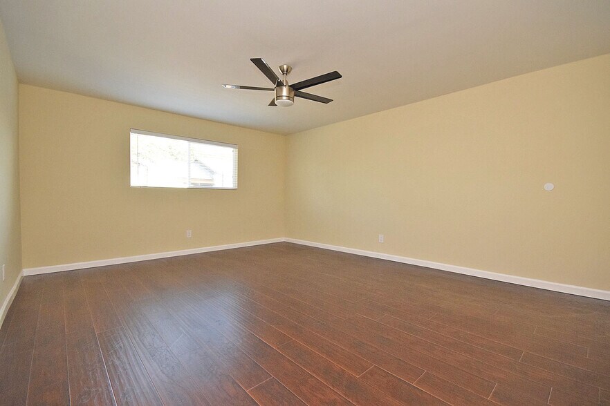 More Photos Of 16422 S Orchard Ave, Gardena Auto Repair For Sale