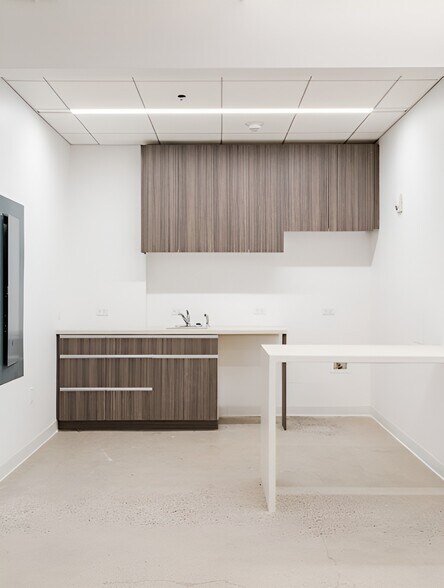 More Photos Of 118-120 W 27th St, New York Office Residential For Sale