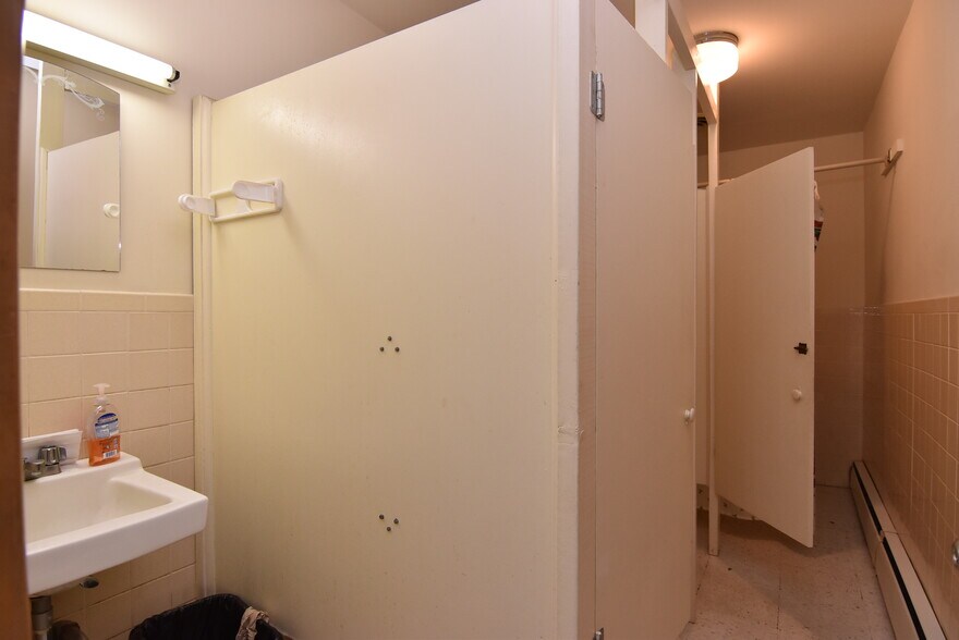 More Photos Of 125 Causey Ave, Milford Office For Sale