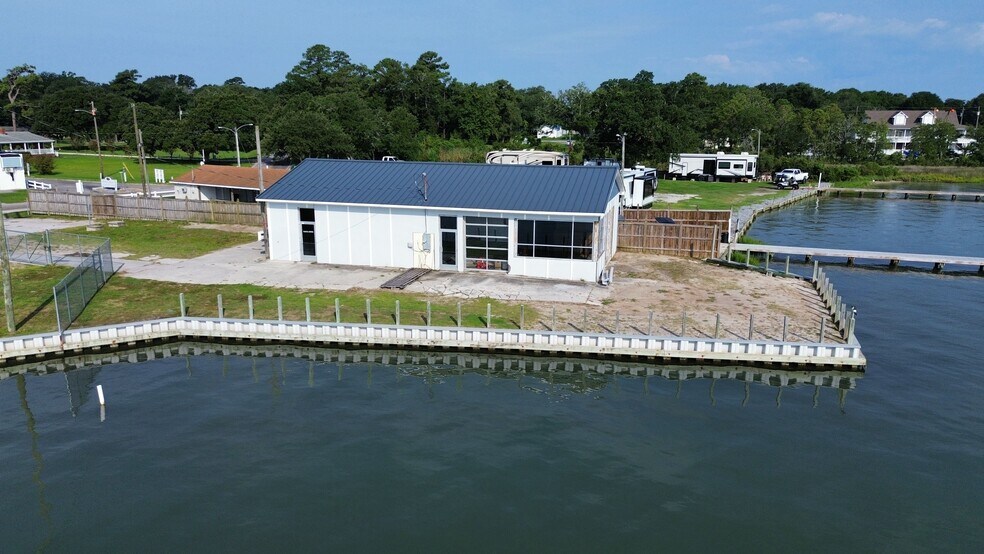 More Photos Of 322 Fulcher Landing Rd loop, Sneads Ferry Marina For Sale