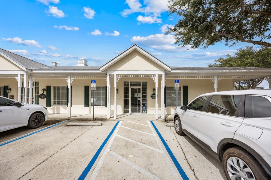 More Photos Of 8255 Wickham Rd, Melbourne Office For Lease