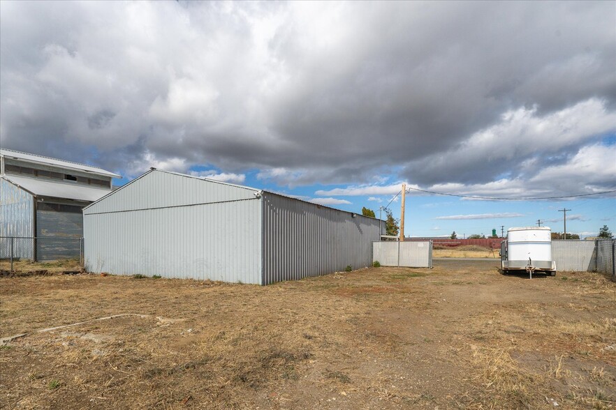More Photos Of 12825 W 17th Ave, Airway Heights Warehouse For Sale