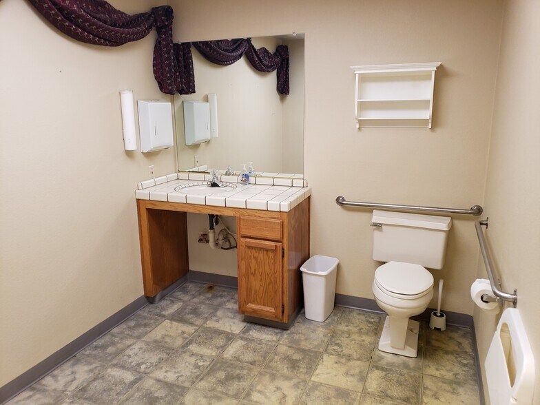 More Photos Of 3104 Sunset Blvd, Rocklin Medical For Lease