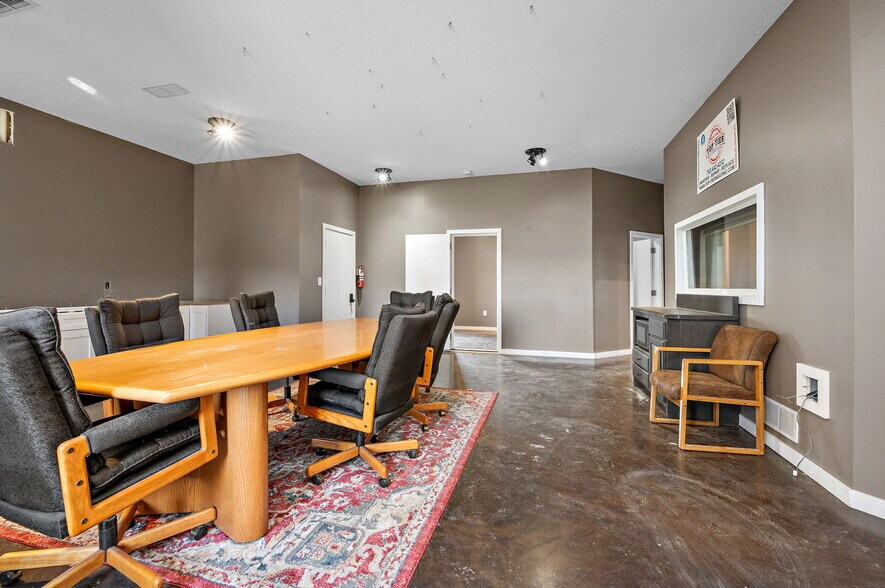 More Photos Of 16015 NE Central Ave, Ham Lake Office For Sale