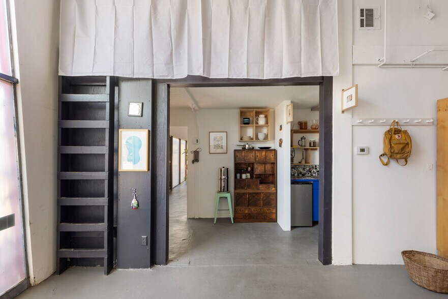 More Photos Of 936 Mei Ling Way, Los Angeles Freestanding For Sale